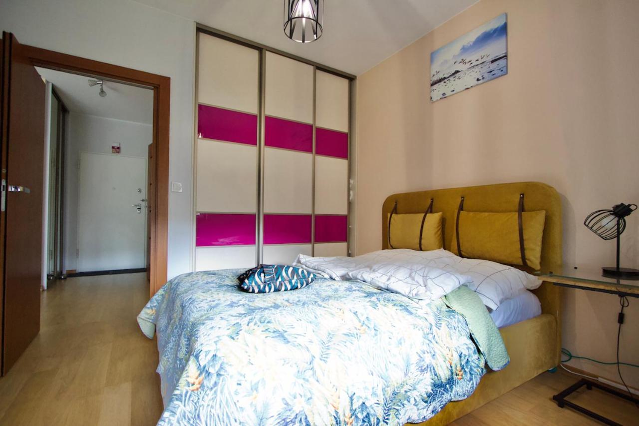 Mp Rent- 48m, Klimatyzacja, Ogrodek, Parking, Jana Kazimierza, Travellerrevawards2024 Leilighet